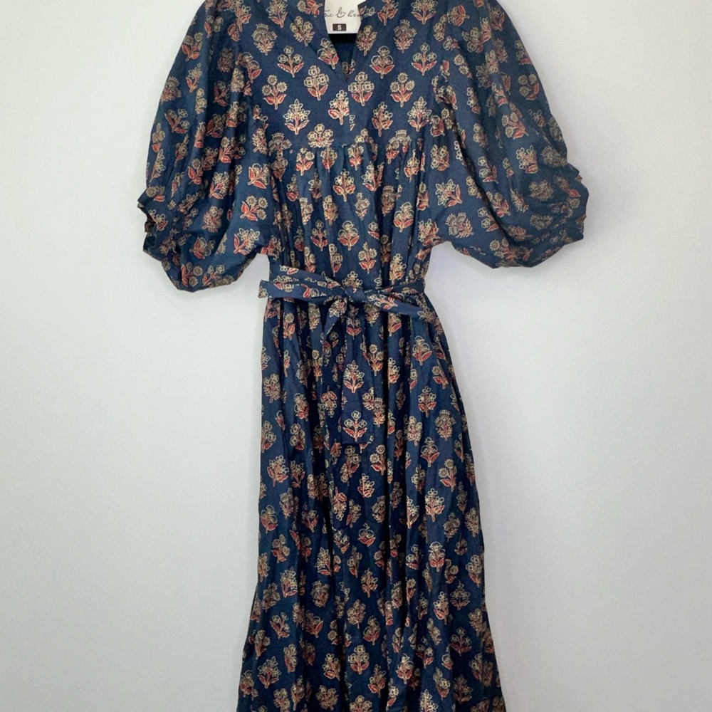 Blue Maxi Sundress with Bishop Sleeves and Crew Neck